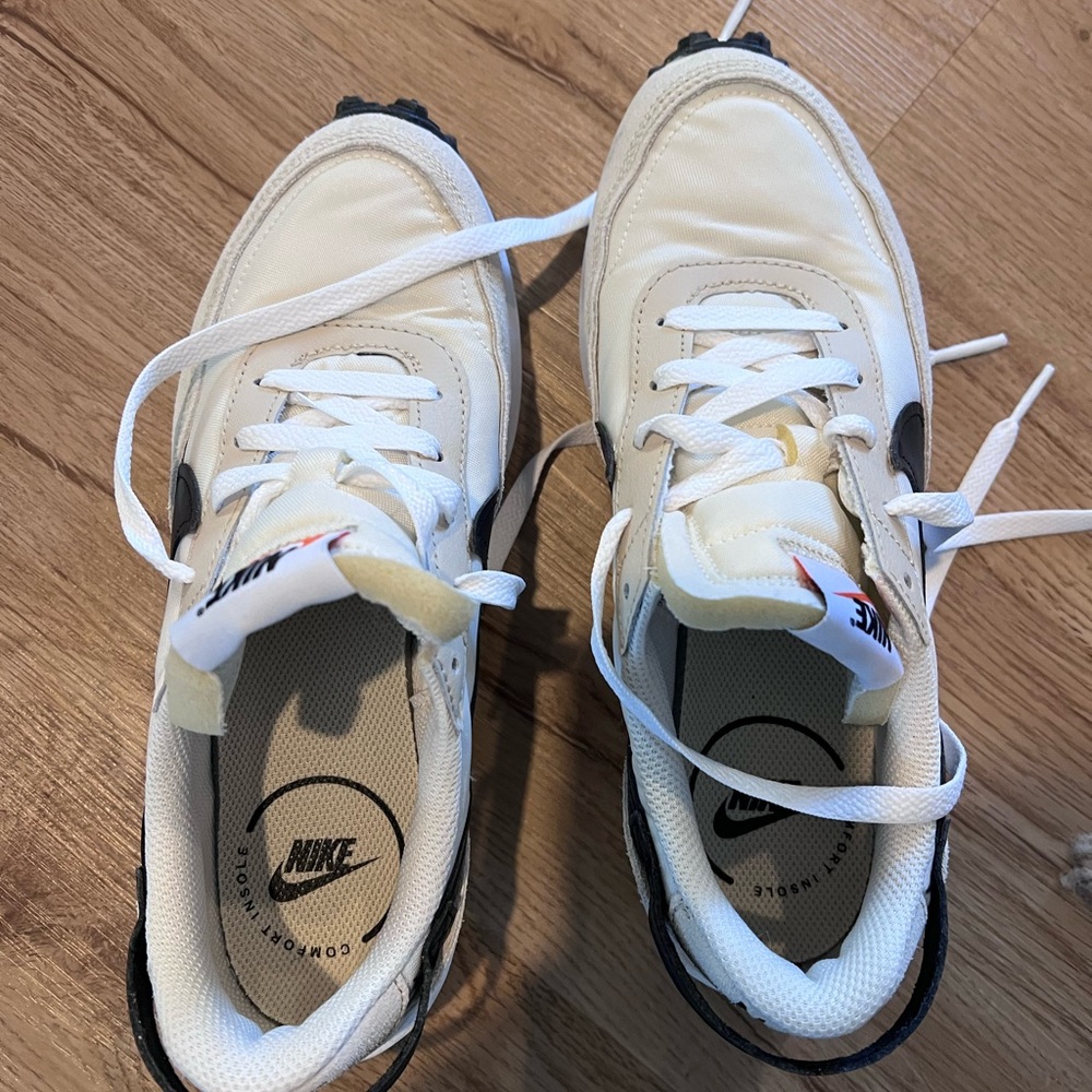 Nike women's waffle